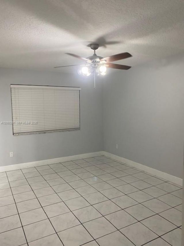 2390 W 74th St , Unit 202, Hialeah, FL 33016 Photo