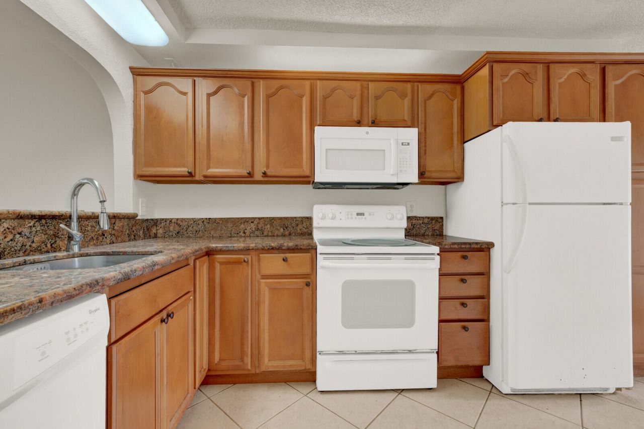 6371 Toulon Drive, Boca Raton, FL 33433 Photo