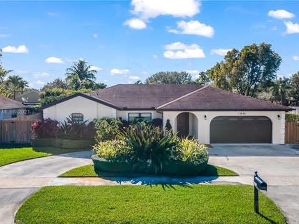 11798 SW 51st Court, Cooper City, FL 33330