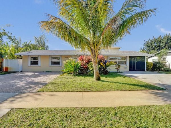 740 Buttonwood Road, North Palm Beach, FL 33408
