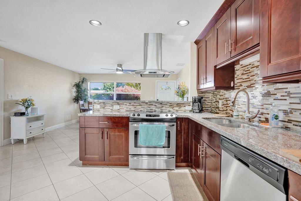 740 Buttonwood Road, North Palm Beach, FL 33408 Photo