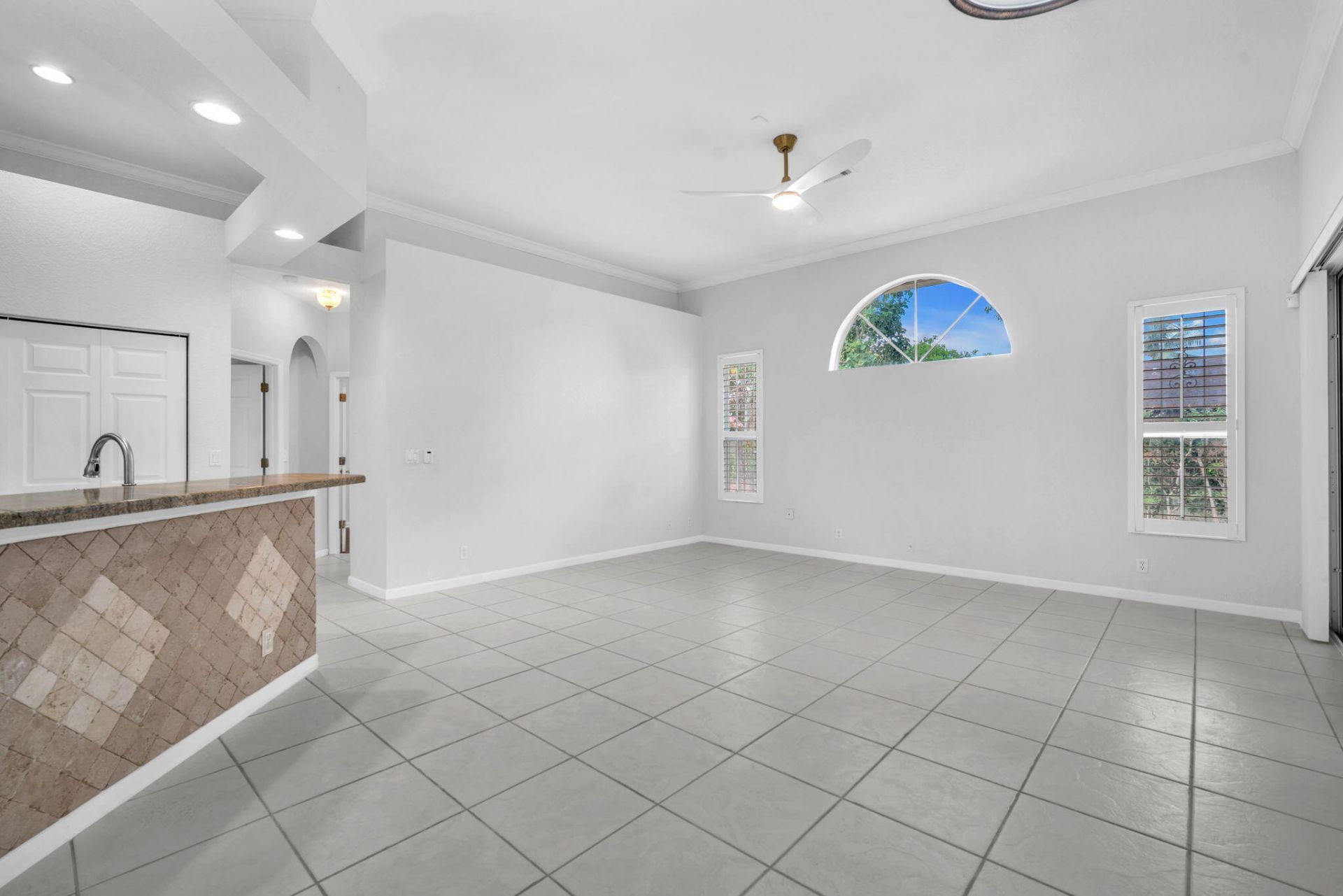 4100 Temple Street, West Palm Beach, FL 33407 Photo