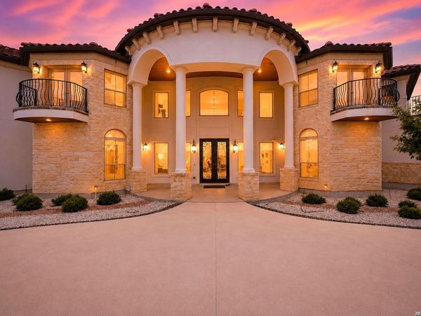 423 TULOROSA RDG, Helotes, TX 78023