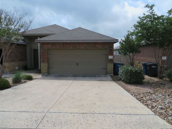758 SAENGERHALLE RD, New Braunfels, TX 78130