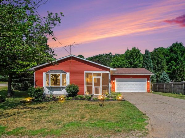 6676 Naontah Trail NE, Rockford, MI 49341