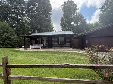 1227 Fount Hubbard Road, London, KY 40741