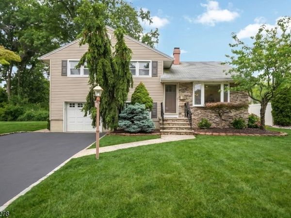 20 Glenwood Ter, Clark, NJ 07066