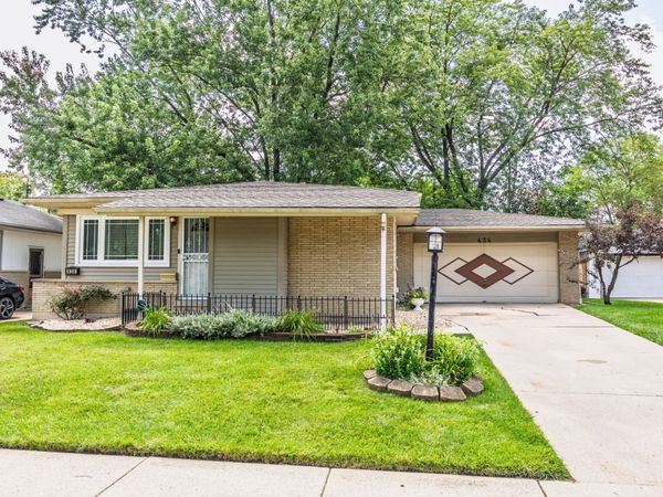 434 N Park Drive, Glenwood, IL 60425