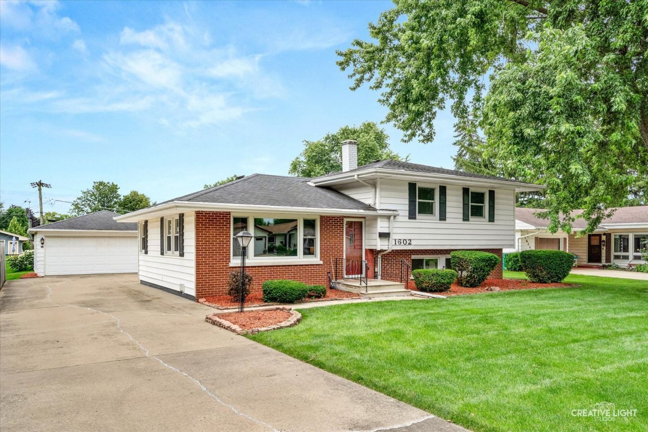 1602 Avalon Avenue, Joliet, IL 60435 Main Photo