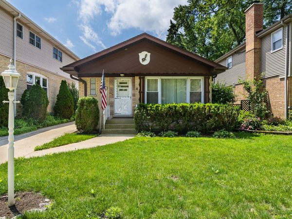 5337 W Ardmore Avenue, Chicago, IL 60646