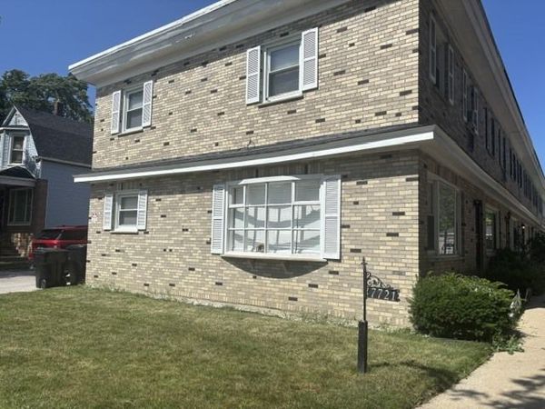 7721 S Coles Avenue , Unit B, Chicago, IL 60649