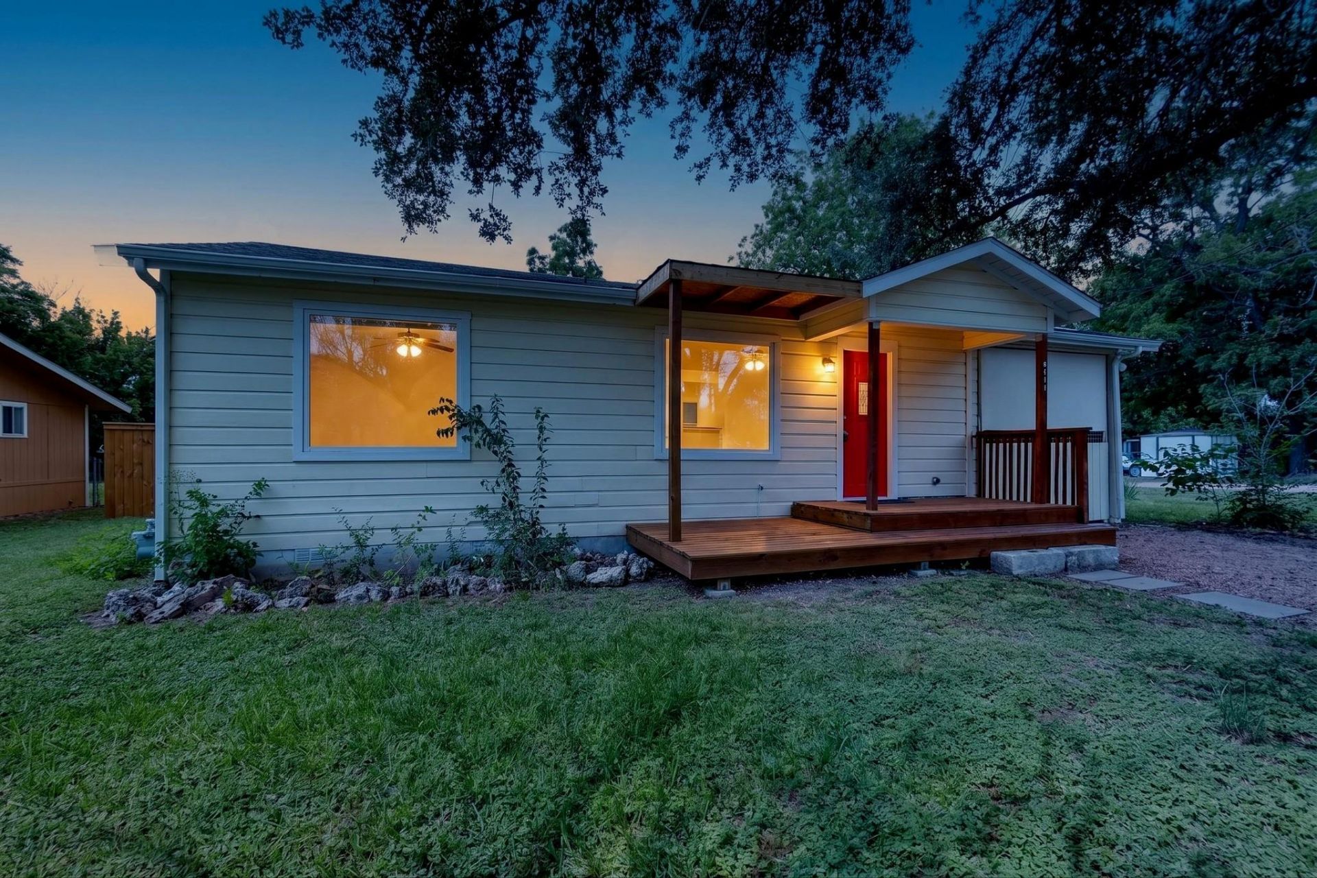 4711 Alf Ave, Austin, TX 78721 Main Photo