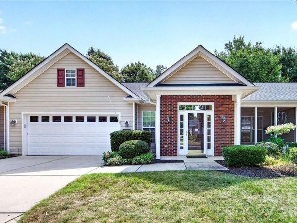 9236 Duckhorn Drive, Charlotte, NC 28277