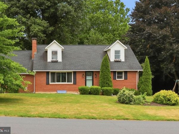 328 QUITTIE PARK DRIVE, ANNVILLE, PA 17003