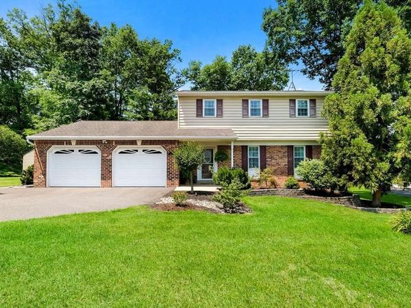 114 CHESTNUT DRIVE, QUAKERTOWN, PA 18951