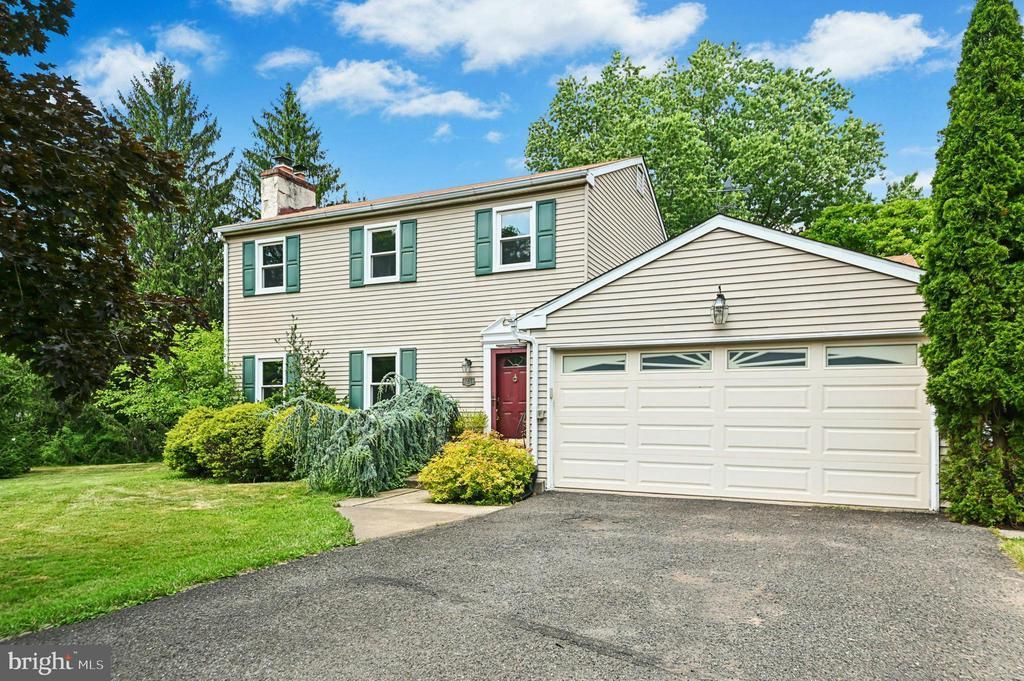 4253 BIDDEFORD CIRCLE, DOYLESTOWN, PA 18902