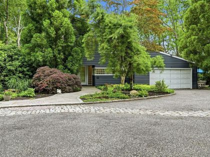 18 Nicole Court Manorville, NY 11949