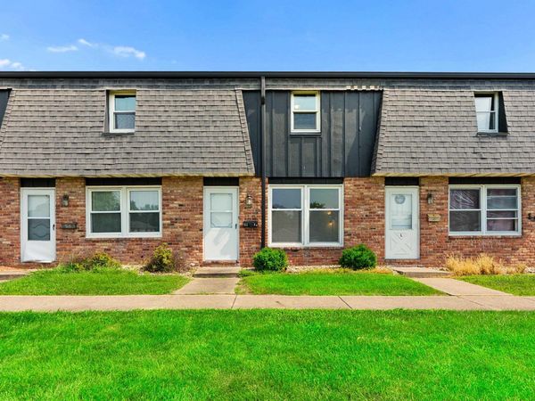 1919 CANTERBURY Drive, Unit K, Washington, IL 61571