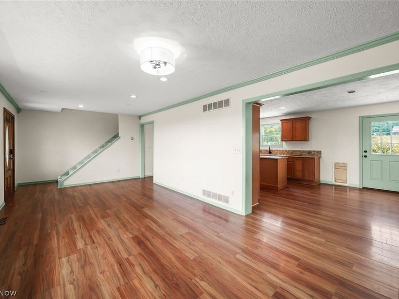 11241 Center Road, Garrettsville, OH 44231 Photo 5