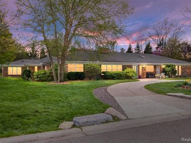 12959 Talbot Lane, Huntington Woods, MI 48070