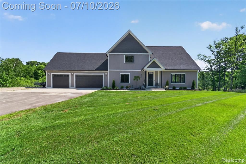 200 N Pleasant Valley Road, Hartland Township, MI 48380 Main Photo