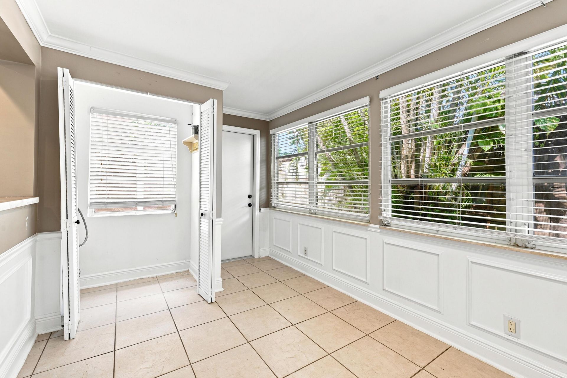 4569 NW 16th Avenue, Tamarac, FL 33309 Photo