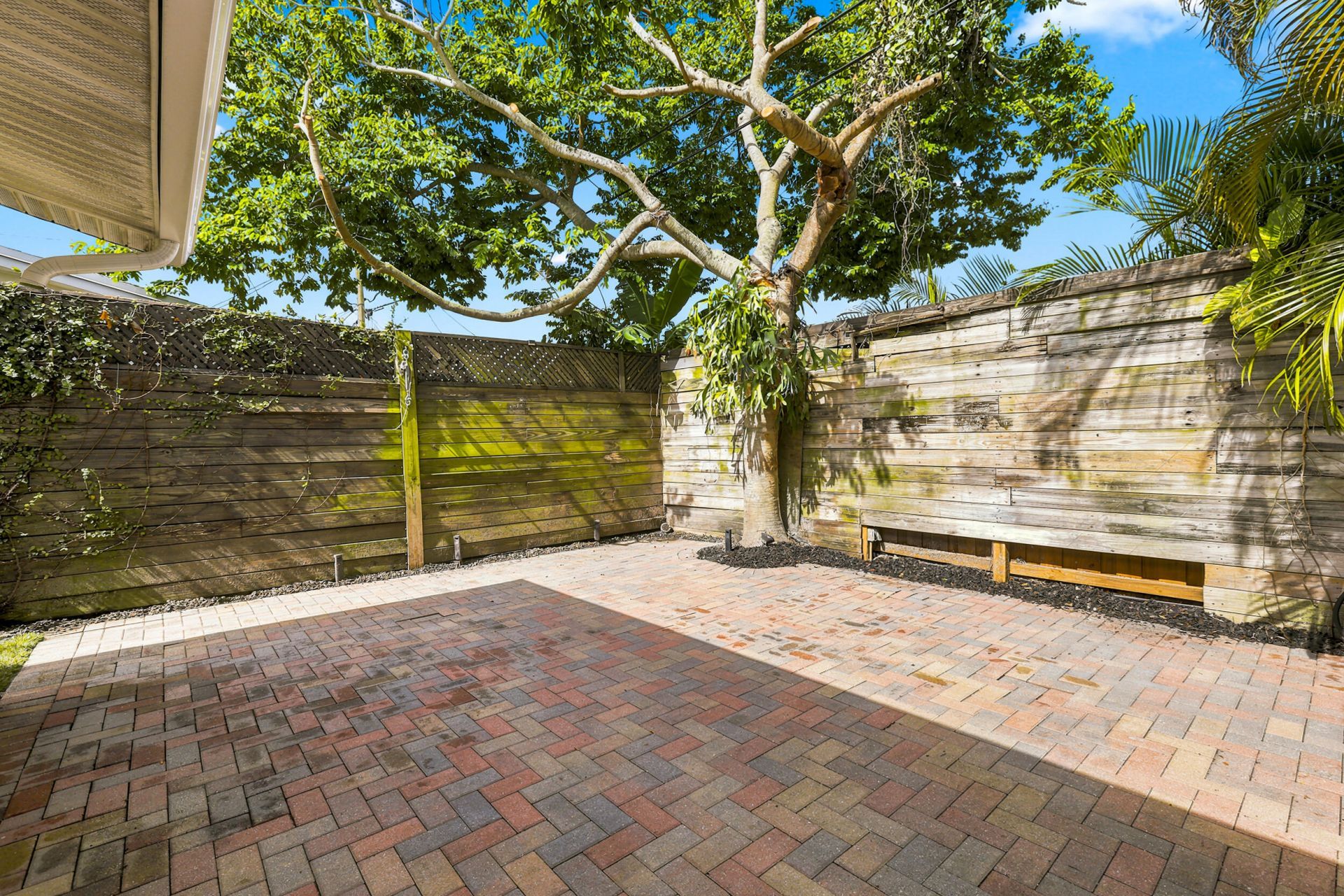 4569 NW 16th Avenue, Tamarac, FL 33309 Photo