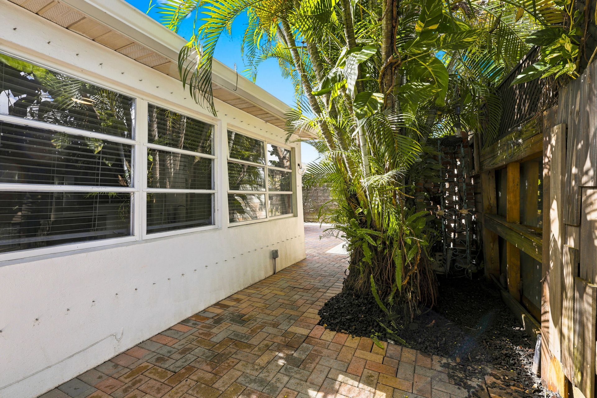4569 NW 16th Avenue, Tamarac, FL 33309 Photo