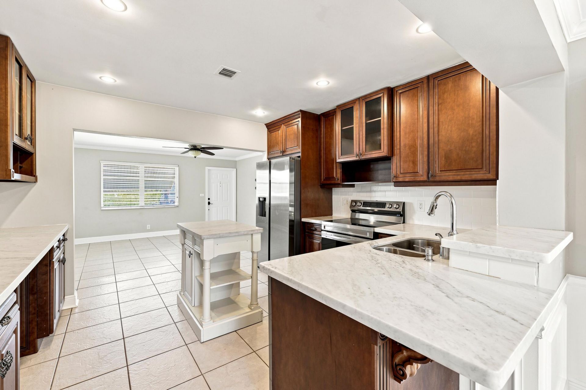 4569 NW 16th Avenue, Tamarac, FL 33309 Photo