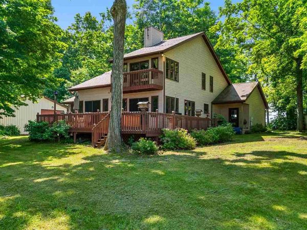 8445 Stolt Road, Charlevoix, MI 49720