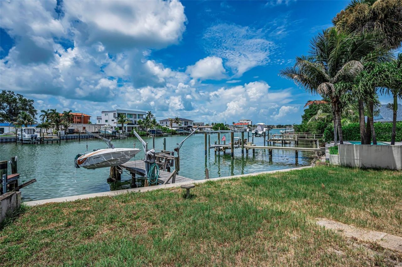 7908 2nd Avenue S, Saint Petersburg, FL 33707 Photo