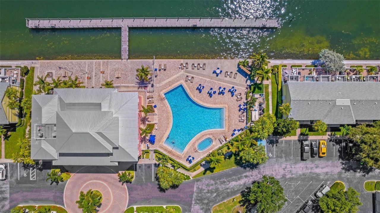 205 Pompano Drive Se, Unit D, Saint Petersburg, FL 33705 Photo