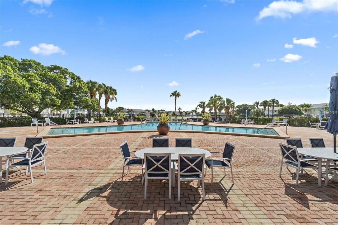 205 Pompano Drive Se, Unit D, Saint Petersburg, FL 33705 Photo