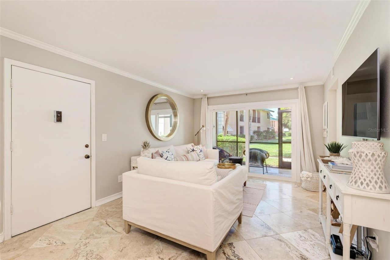 5683 Midnight Pass Road, Unit 105, Sarasota, FL 34242 Photo