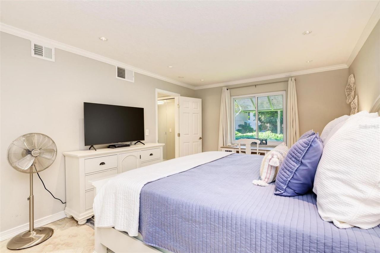 5683 Midnight Pass Road, Unit 105, Sarasota, FL 34242 Photo