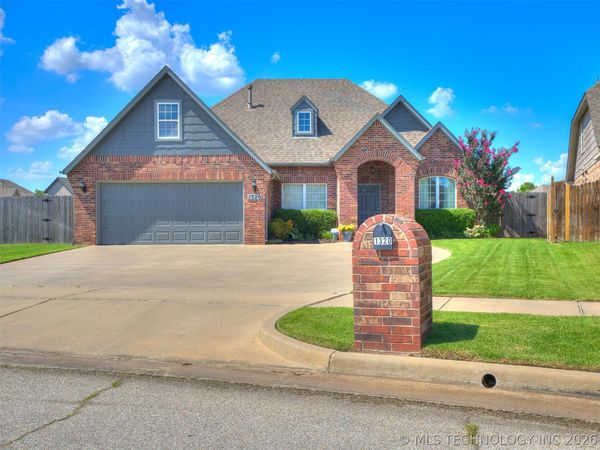 1320 W Dover Street, Broken Arrow, OK 74012