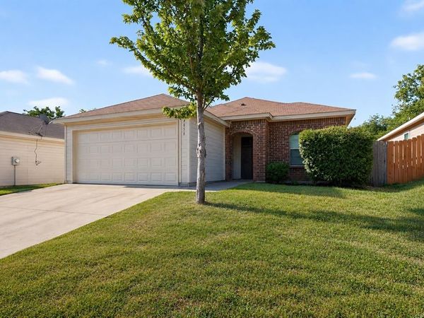 4858 Nuevo Laredo, Dallas, TX 75236