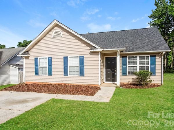 5429 Morning Breeze Lane , Charlotte, NC 28208
