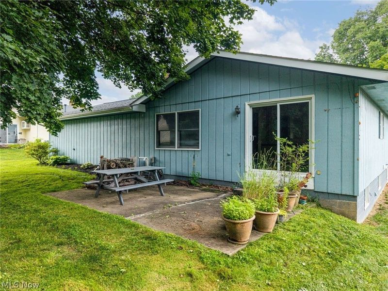 364 Garner Drive, Mogadore, OH 44260 Photo 4