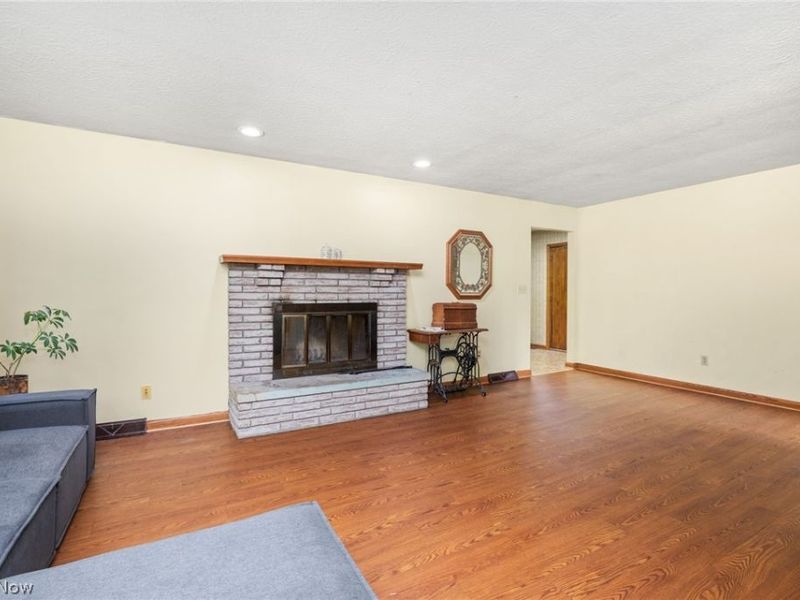 364 Garner Drive, Mogadore, OH 44260 Photo 9