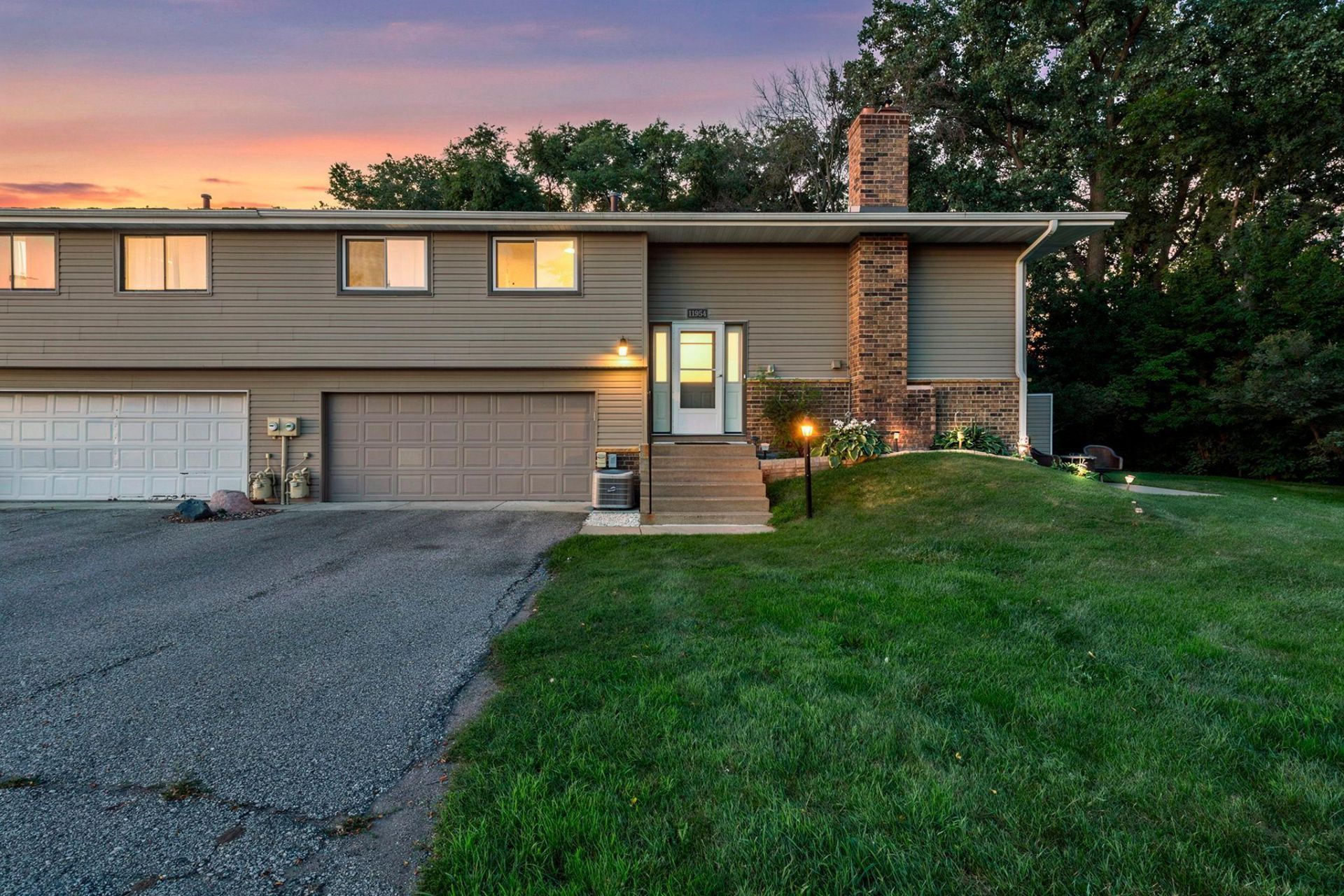 11954 70th Place N, Maple Grove, MN 55369 Main Photo