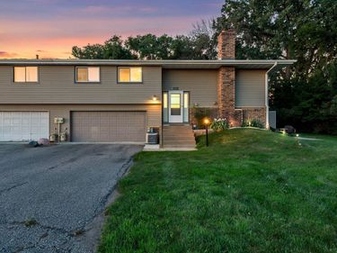 11954 70th Place N, Maple Grove, MN 55369