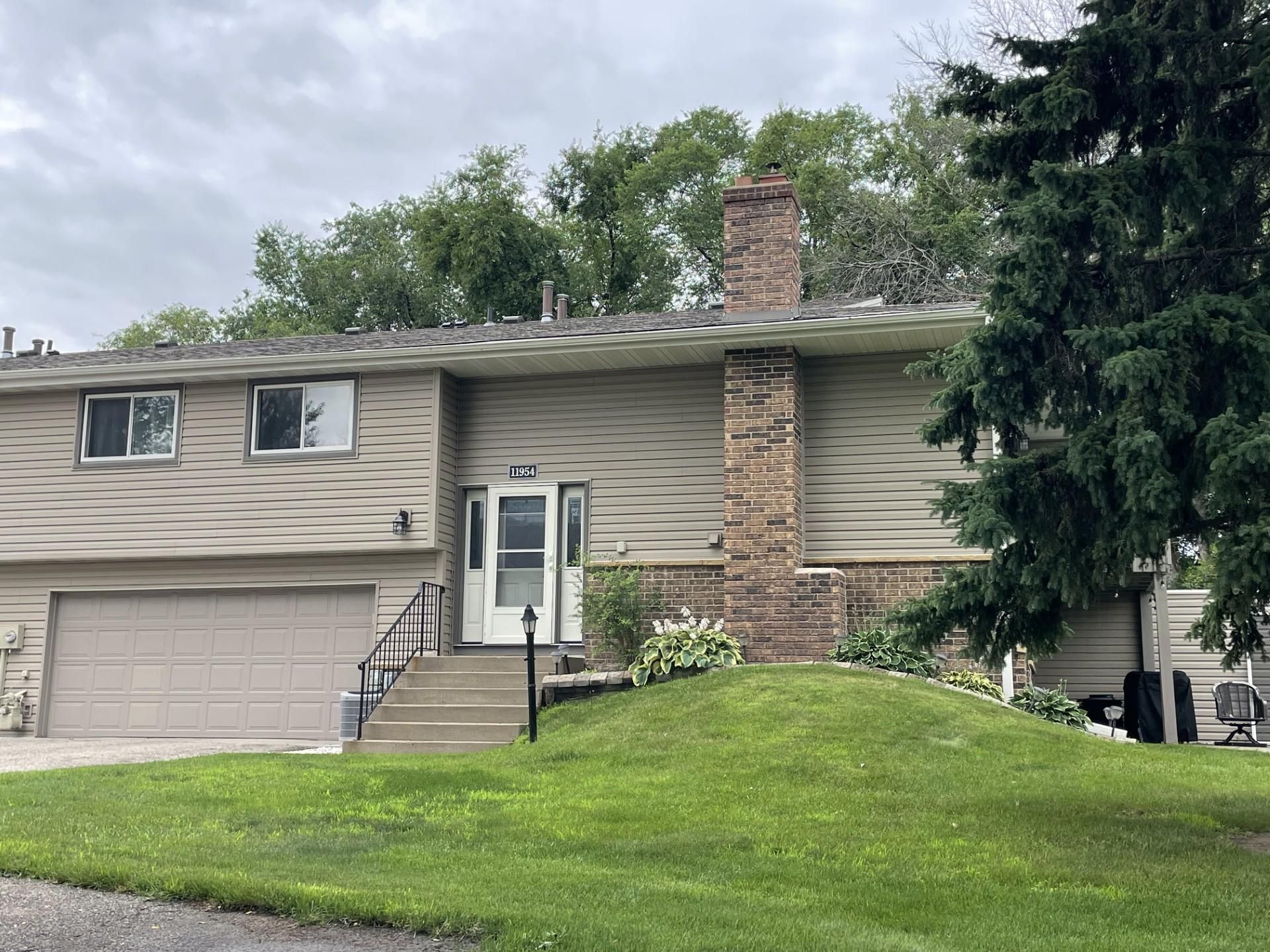 11954 70th Place N, Maple Grove, MN 55369