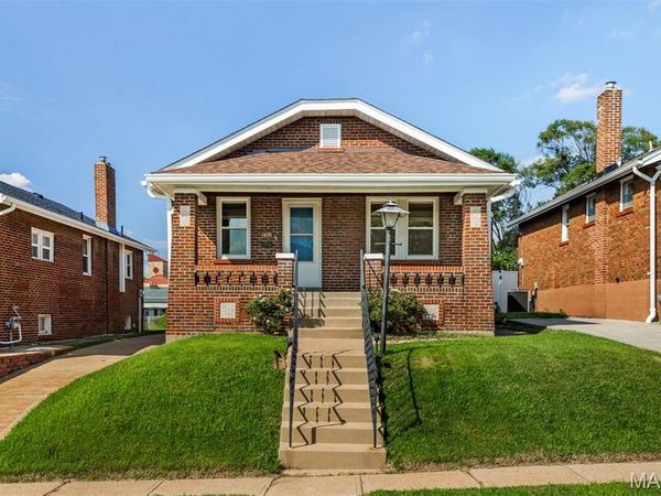 835 Catskill Drive , St Louis, MO 63125