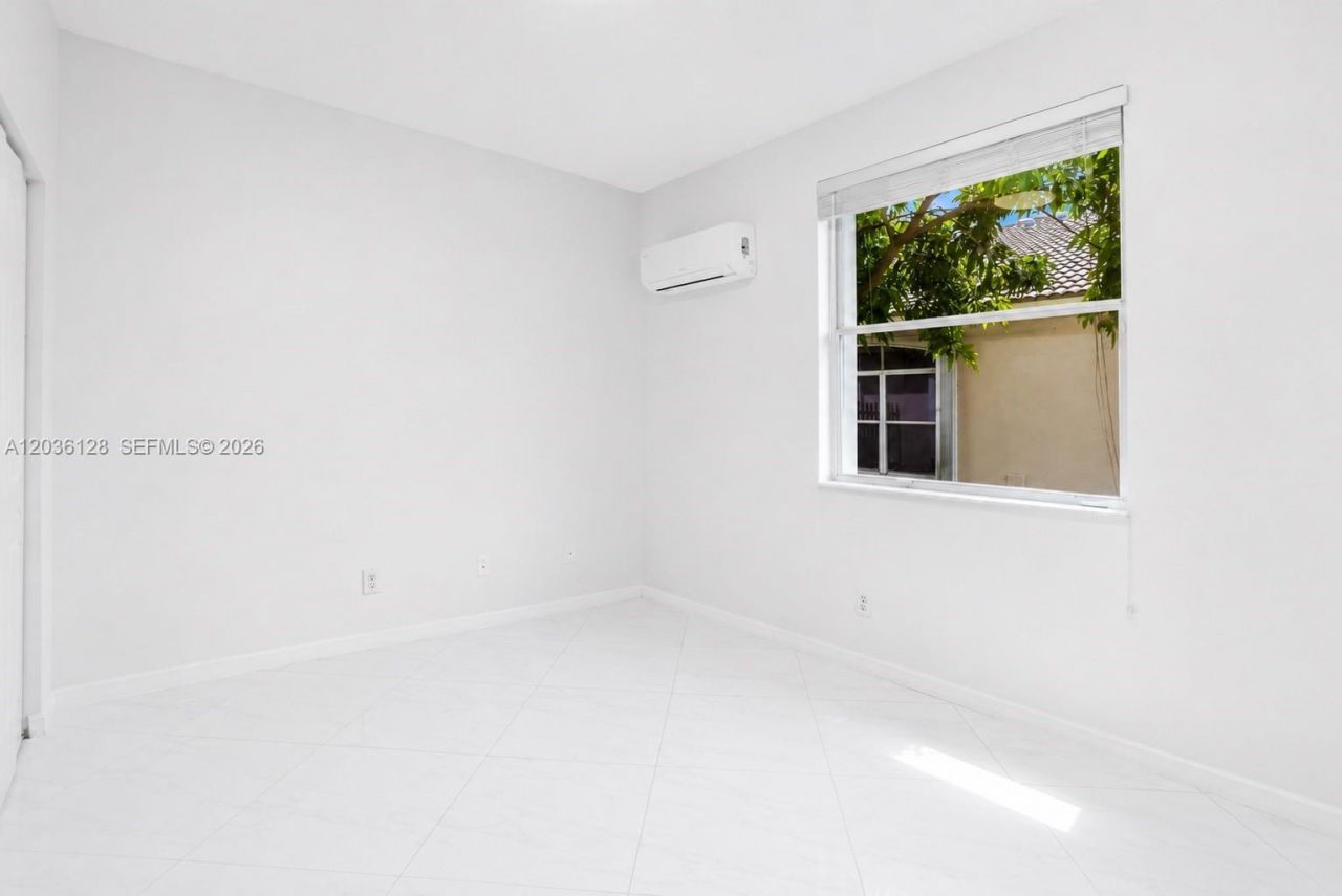 13092 NW 8th St, Pembroke Pines, FL 33028 Photo
