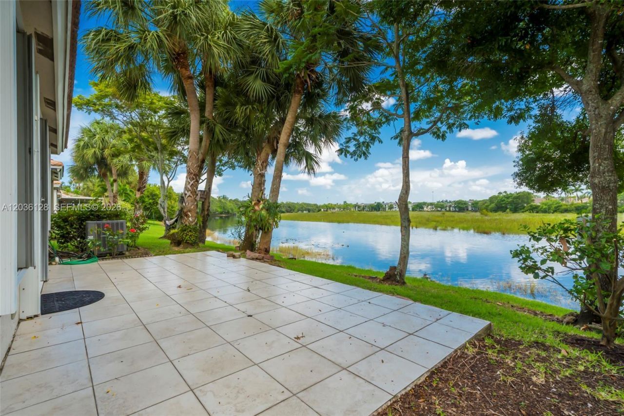 13092 NW 8th St, Pembroke Pines, FL 33028 Photo