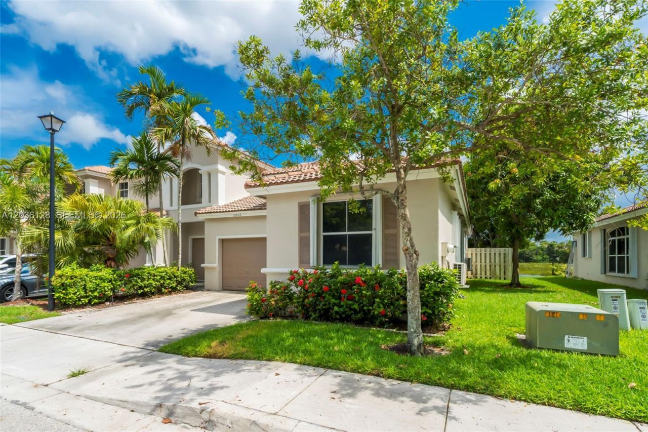 13092 NW 8th St, Pembroke Pines, FL 33028 Photo
