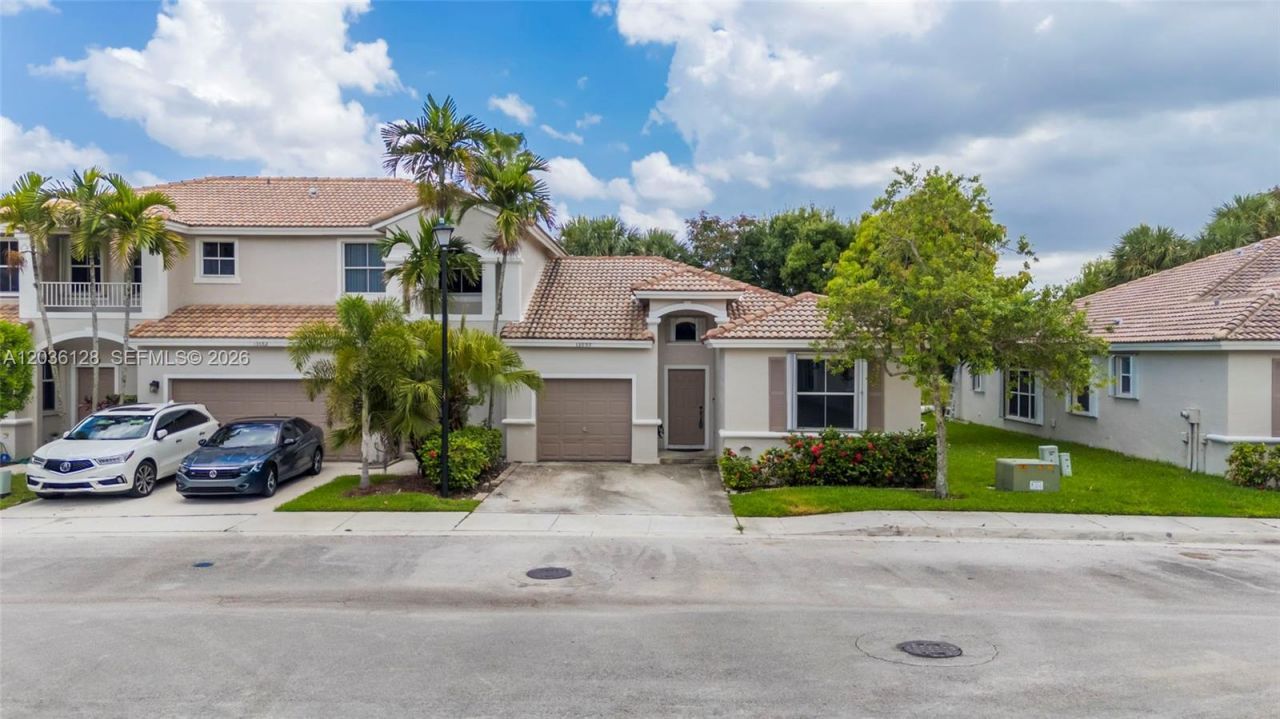 13092 NW 8th St, Pembroke Pines, FL 33028 Photo