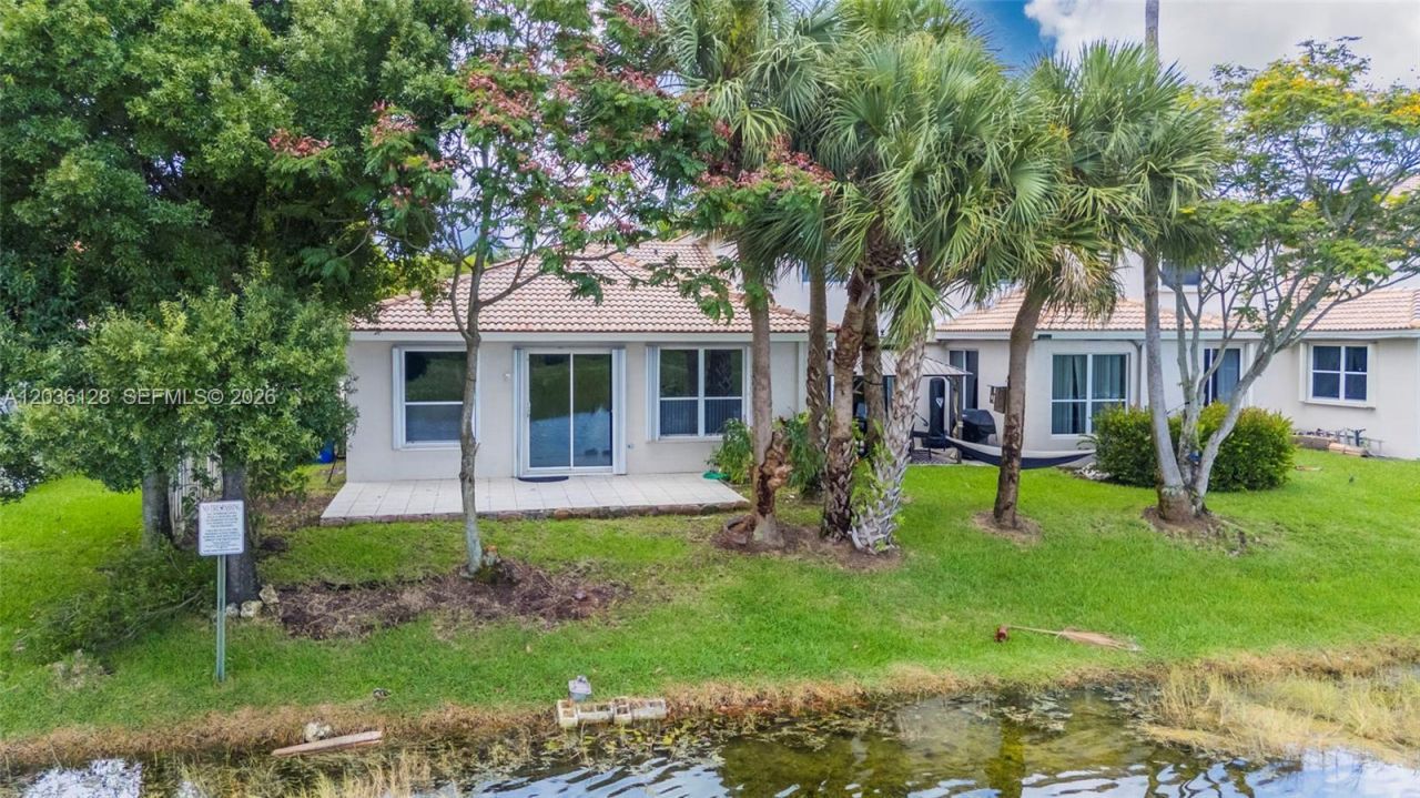 13092 NW 8th St, Pembroke Pines, FL 33028 Photo