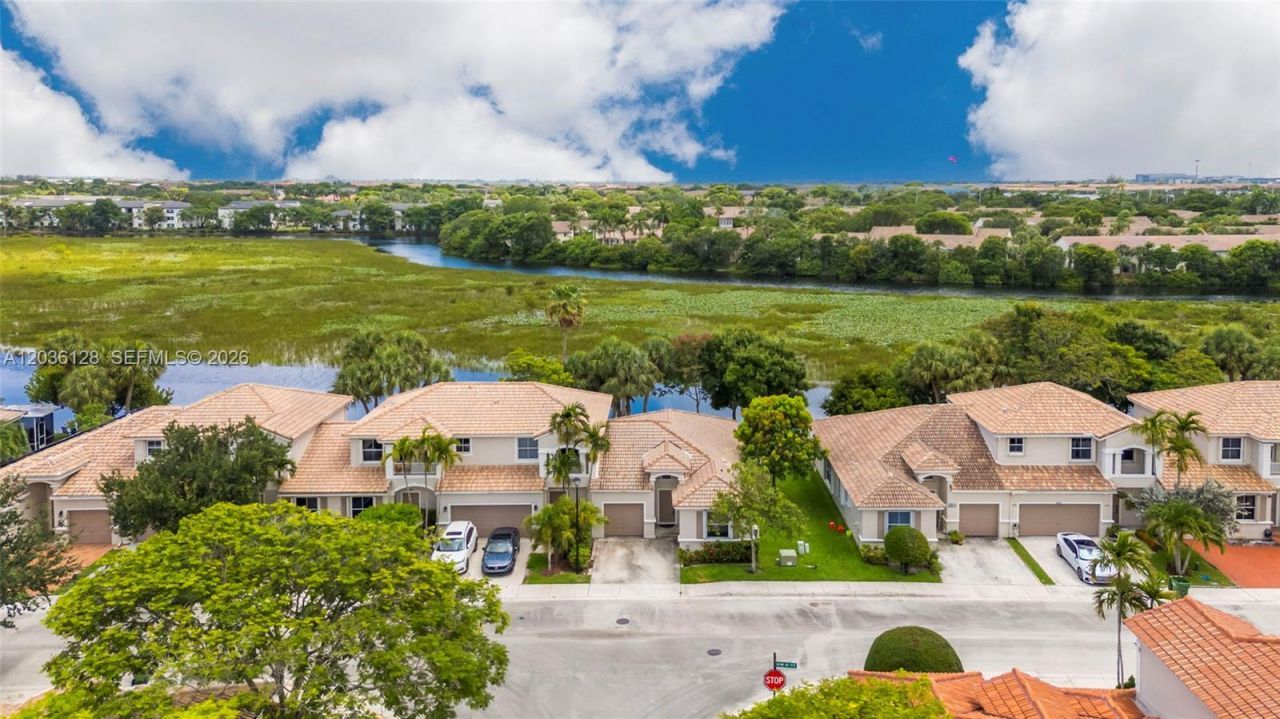 13092 NW 8th St, Pembroke Pines, FL 33028 Photo